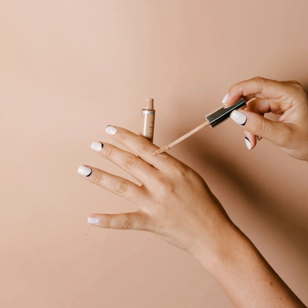Unlocking Flawless Makeup: Deep Dive into Estee Lauder's Primer and Foundation